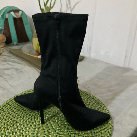 Elegant Black Women's Stiletto Boots - Picture 5 of 5